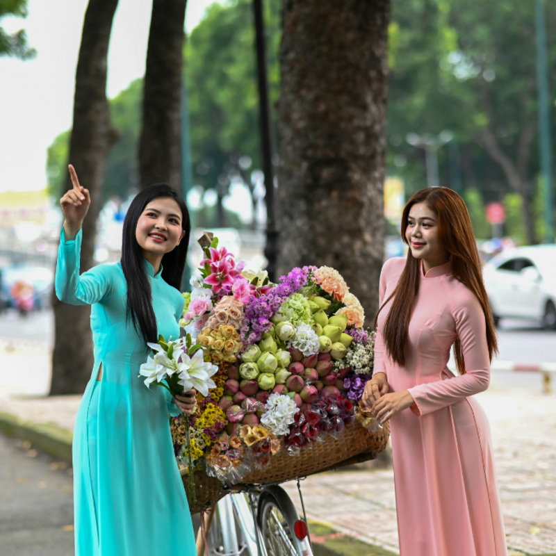 Vietnam - Ao Dai (kleding)